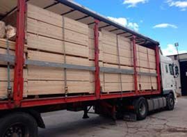 Cercos de Madera Saturnino Sanz S.A. camión con madera
